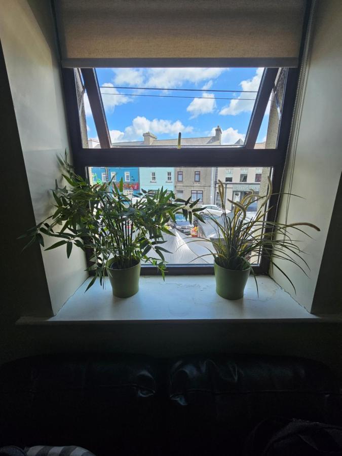Cosy City Centre Apartment Голуей Екстериор снимка